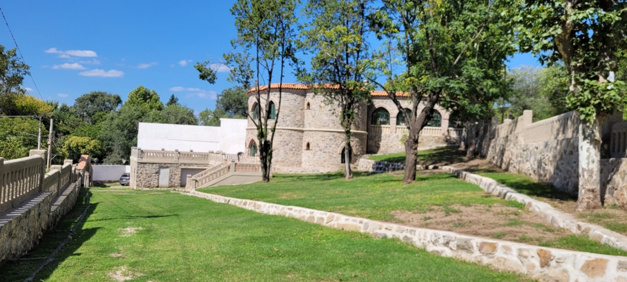 Residencia de piedra con caracter unico en el corazon del Valle de Punilla.