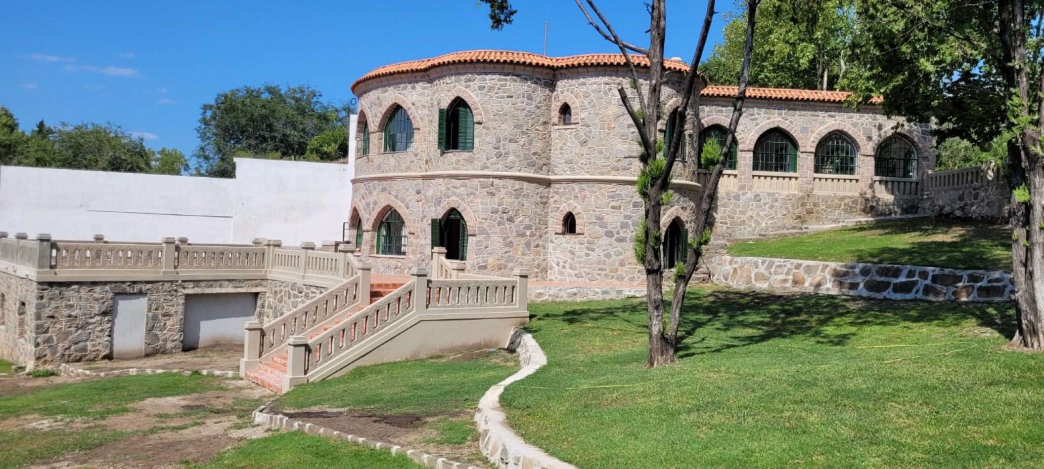 Residencia de piedra con caracter unico en el corazon del Valle de Punilla.