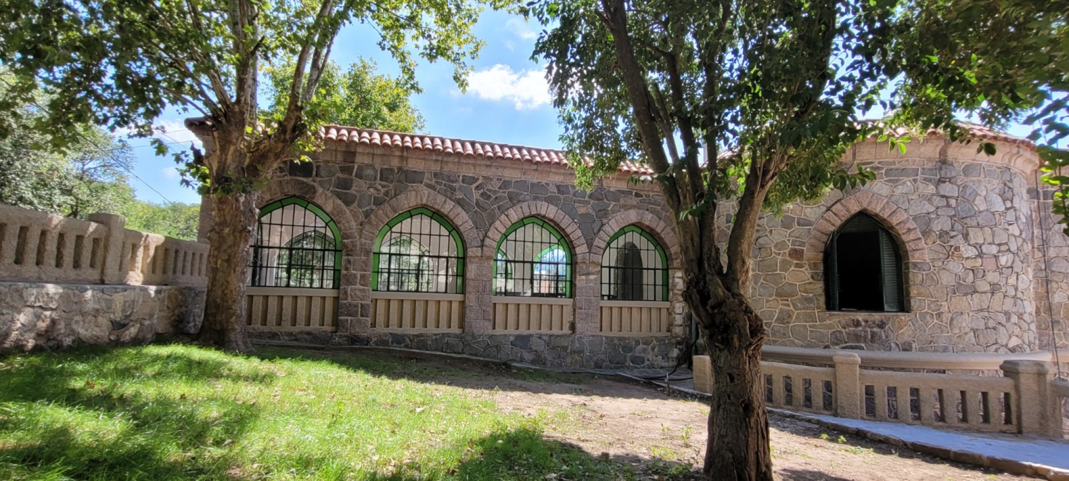 Residencia de piedra con caracter unico en el corazon del Valle de Punilla.