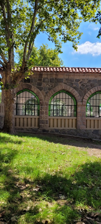 Residencia de piedra con caracter unico en el corazon del Valle de Punilla.