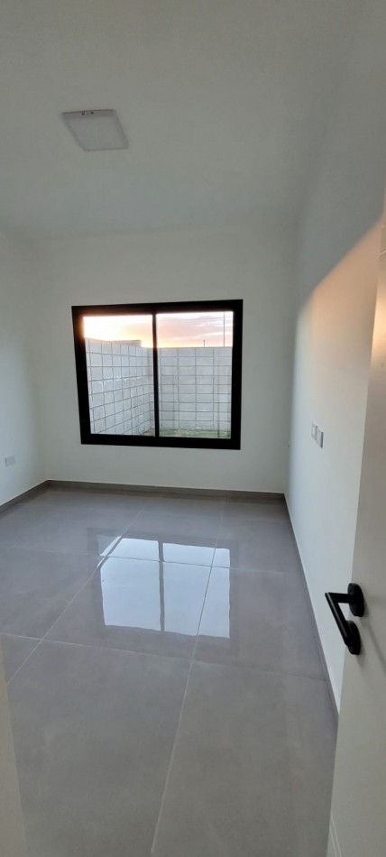 Duplex en Campos de Manantiales.