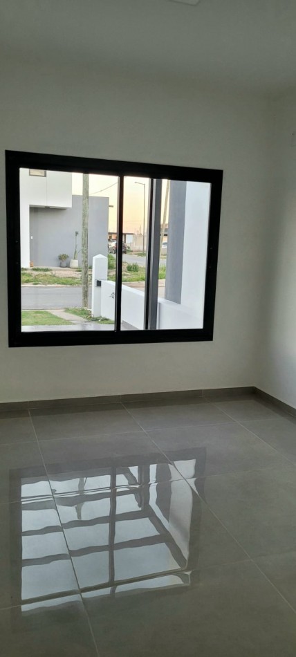 Duplex en Campos de Manantiales.
