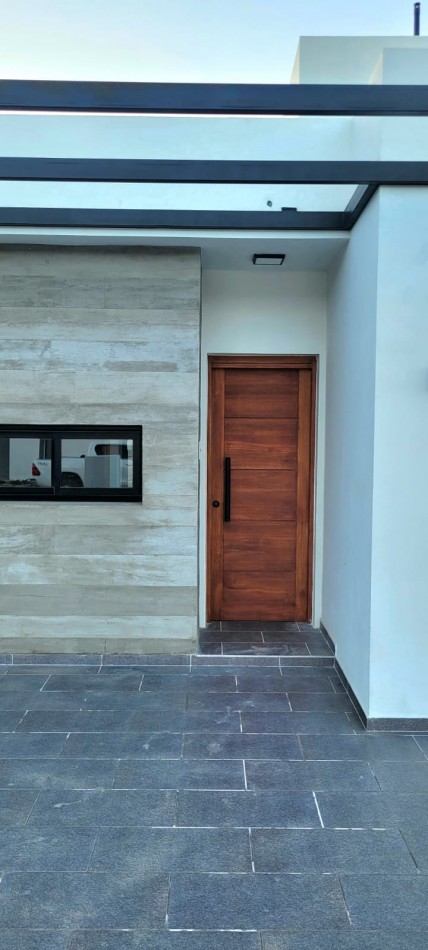 Duplex en Campos de Manantiales.