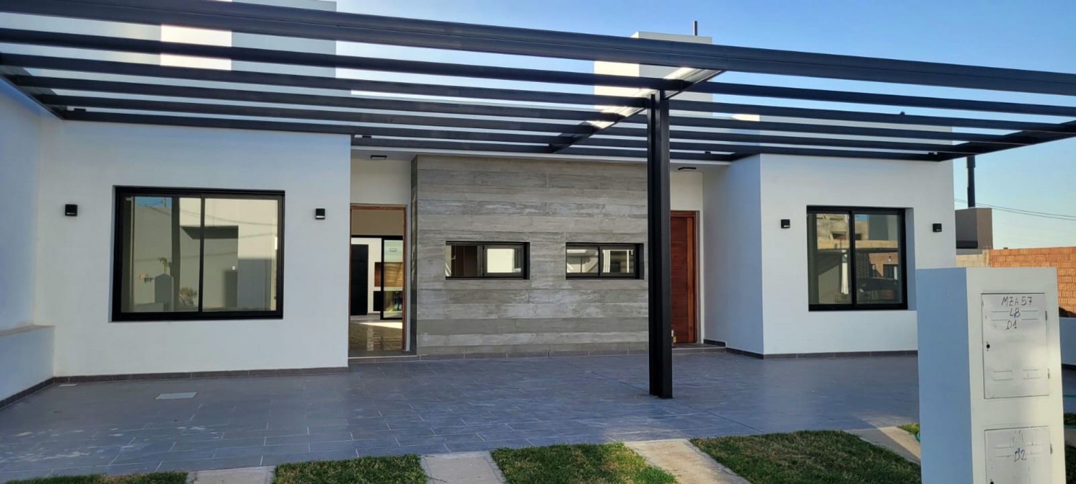 Duplex en Campos de Manantiales.