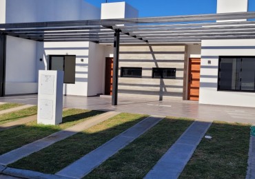 Duplex en Campos de Manantiales.