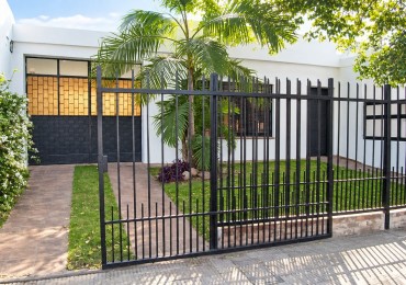 Se Vende Casa PH en Barrio Rosedal